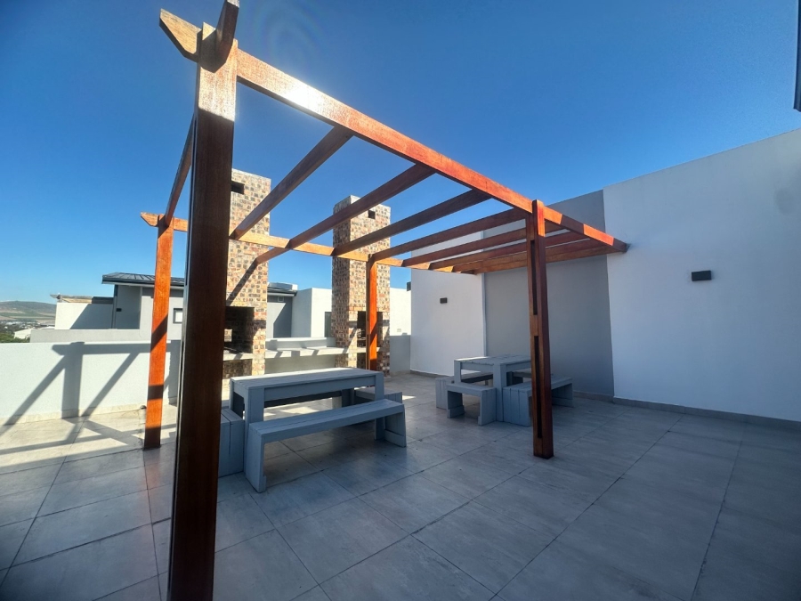  Bedroom Property for Sale in Table View Western Cape